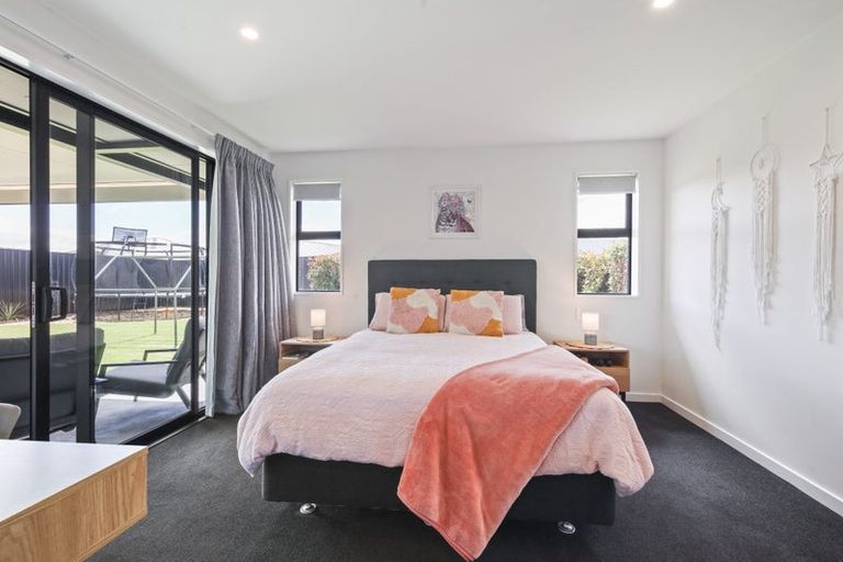 Photo of property in 80 Petries Road, Woodend, 7610