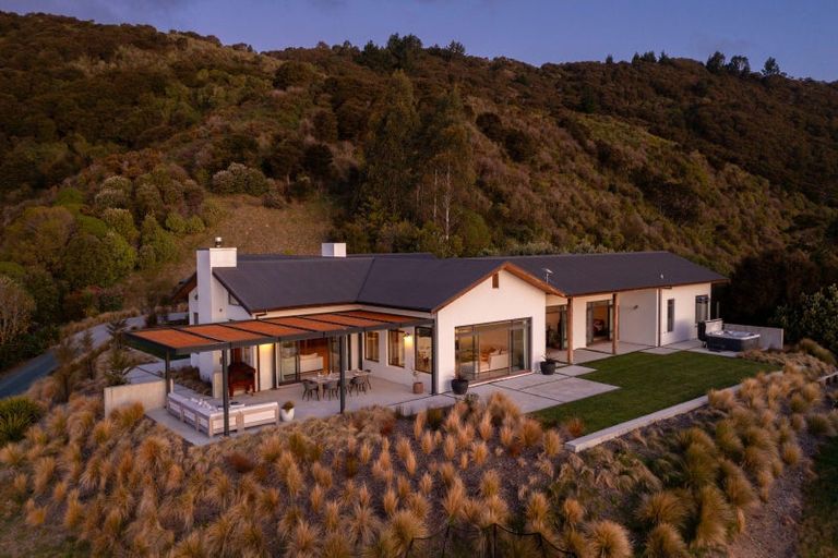 Photo of property in 217 Parautane Way, Todds Valley, Nelson, 7071