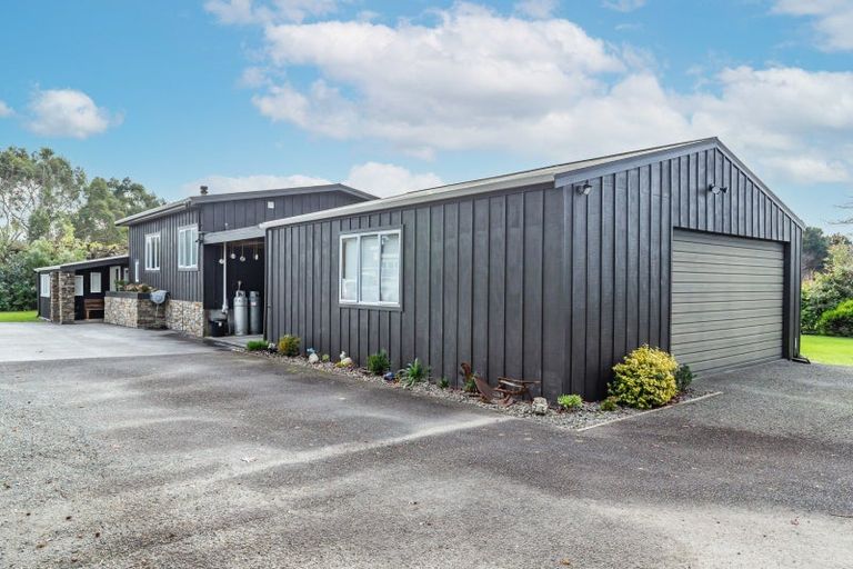 Photo of property in 12 Denton Road, Levin, 5571