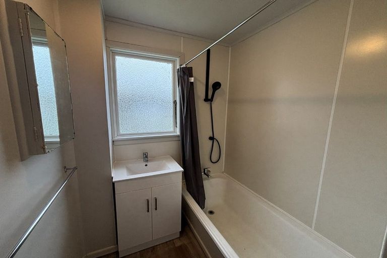 Photo of property in 15-17 Corinna Street, Waitangirua, Porirua, 5024