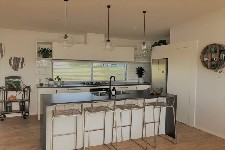 Photo of property in 10 Kuaka Crescent, Mangawhai, 0505