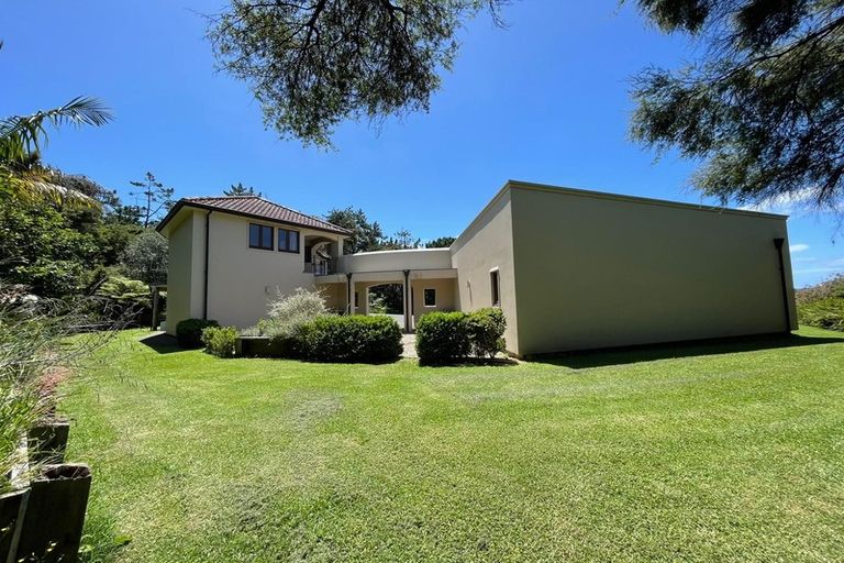 Photo of property in 249b Paremoremo Road, Lucas Heights, Auckland, 0632