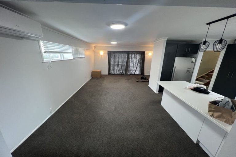 Photo of property in 5 Bellfield Road, Opaheke, Papakura, 2113