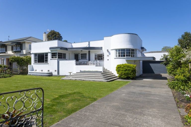 Photo of property in 75 Esplanade, Kaiti, Gisborne, 4010