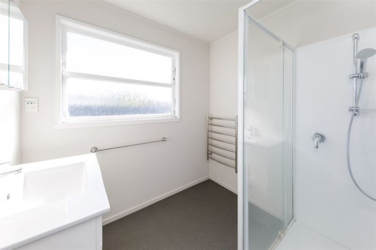 Photo of property in 44 Abraham Crescent, Milson, Palmerston North, 4414