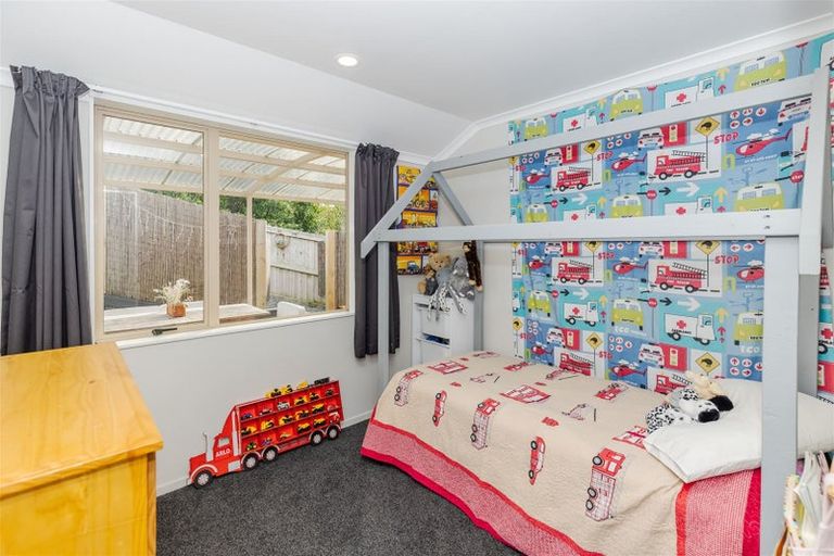 Photo of property in 33 Antrim Place, Nawton, Hamilton, 3200