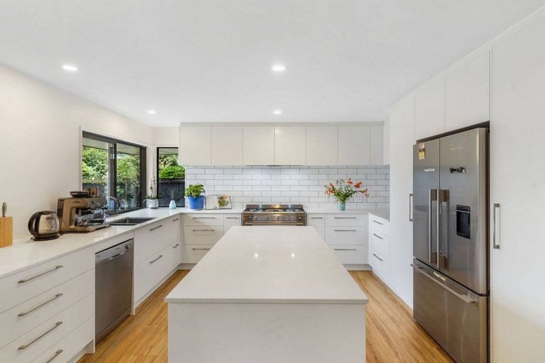 Photo of property in 13 Shanaway Close, Halswell, Christchurch, 8025