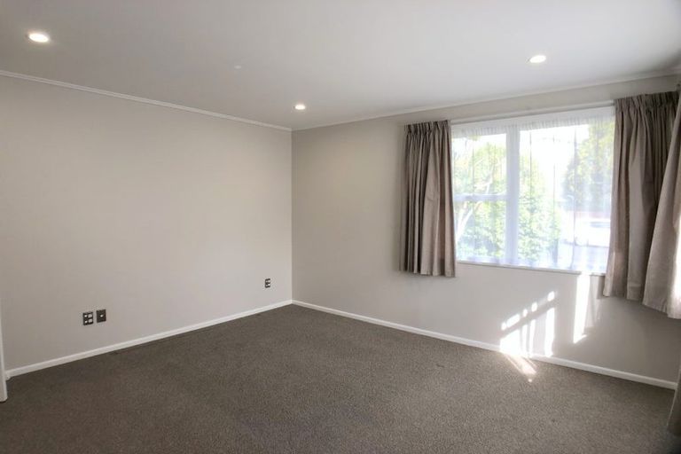 Photo of property in 1/20 Lucinda Place, Glen Eden, Auckland, 0602