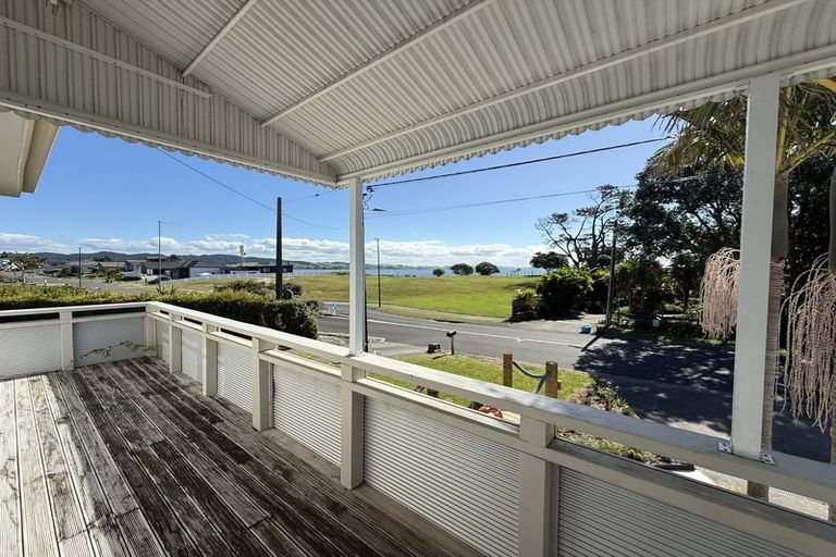 Photo of property in 15 Karoro Road, One Tree Point, 0118