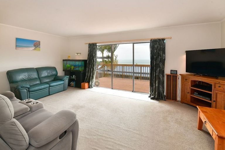 Photo of property in 483 Whangaparaoa Road, Stanmore Bay, Whangaparaoa, 0932