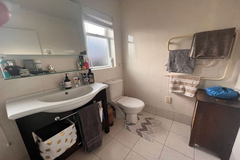 Photo of property in 53 Coronation Road, Hillcrest, Auckland, 0627