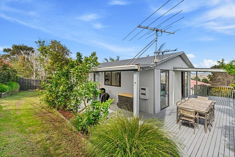 Photo of property in 1/21 Sarajevo Place, Massey, Auckland, 0614