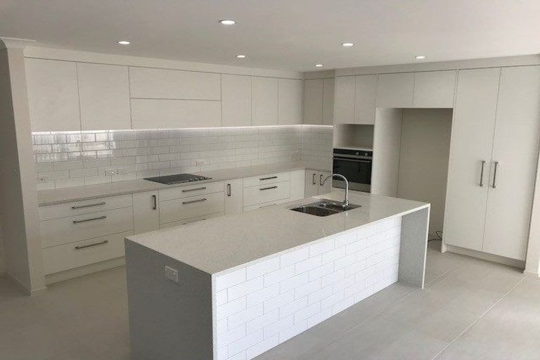 Photo of property in 35 Riverglade Parkway, Te Atatu South, Auckland, 0610