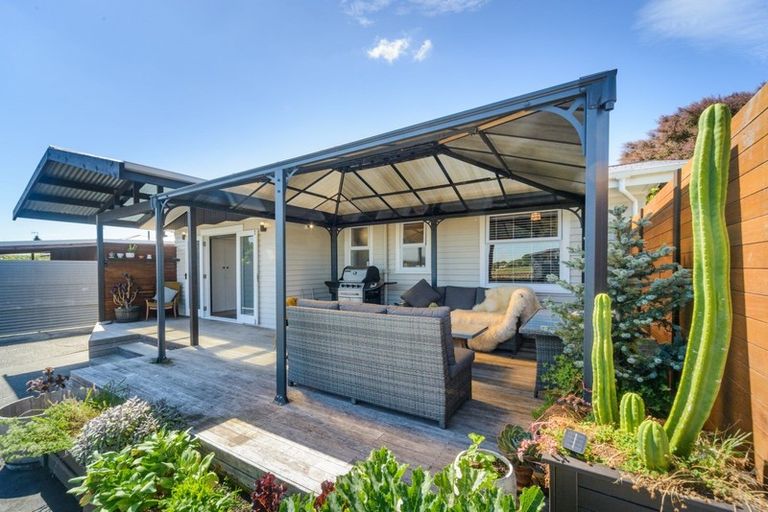 Photo of property in 26 Peters Avenue, Cloverlea, Palmerston North, 4412