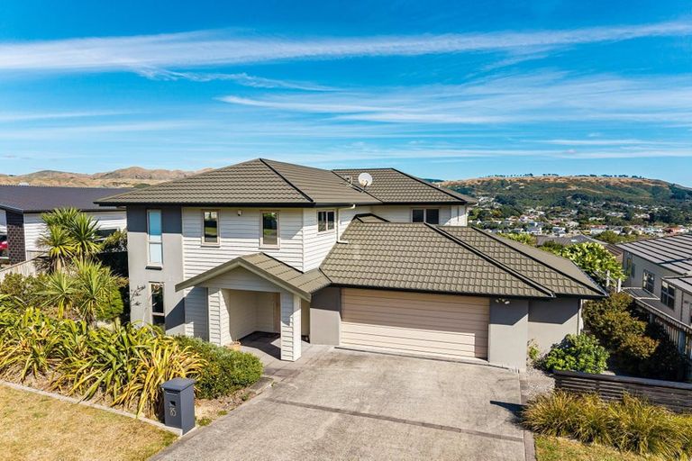 Photo of property in 85 Aotea Drive, Aotea, Porirua, 5024