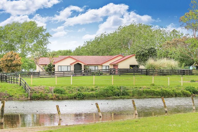 Photo of property in 7 Spedding Road, Whenuapai, Auckland, 0618