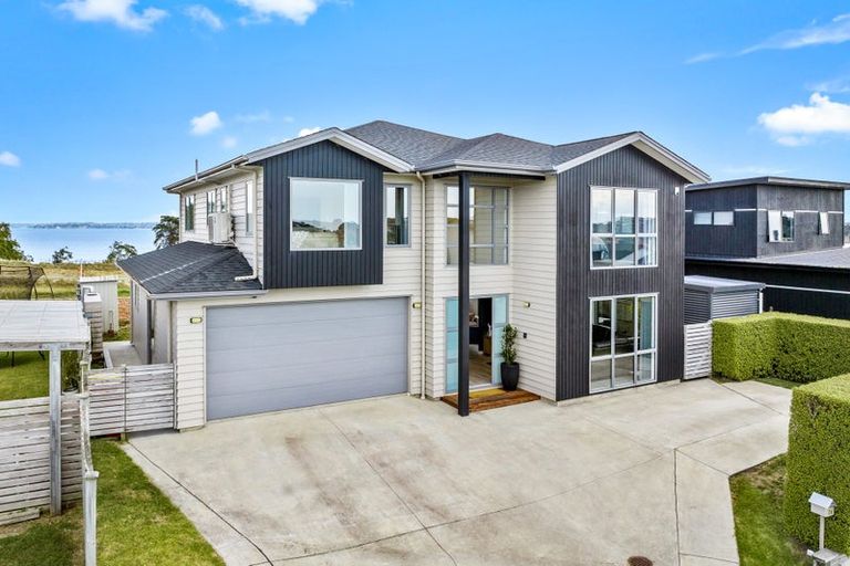 Photo of property in 36 Resolution Drive, Gulf Harbour, Whangaparaoa, 0930
