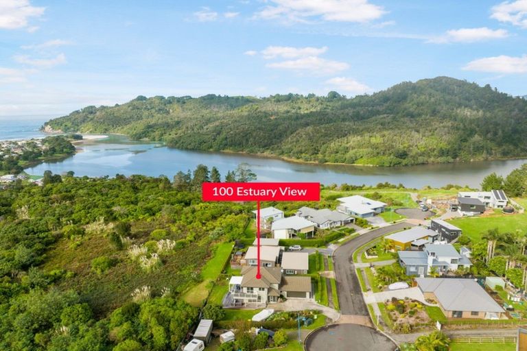 Photo of property in 100 Estuary View, Whangamata, 3620