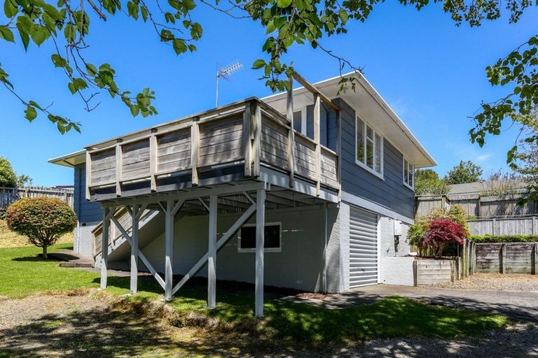 Photo of property in 6a Granby Place, Westown, New Plymouth, 4310