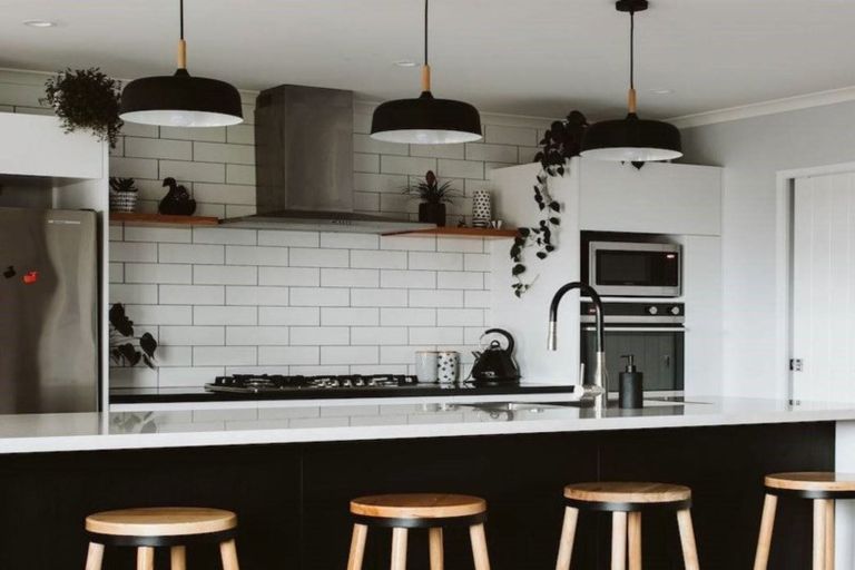 Photo of property in 138 Taupaki Road, Taupaki, 0782