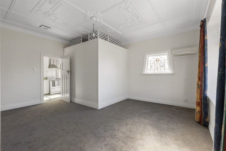 Photo of property in 240 South Road, Caversham, Dunedin, 9012