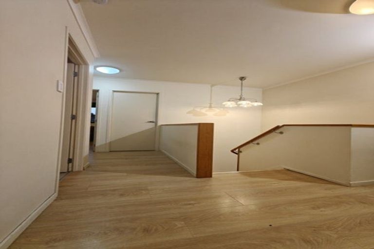 Photo of property in 36 Greenbough Lane, Greenhithe, Auckland, 0632