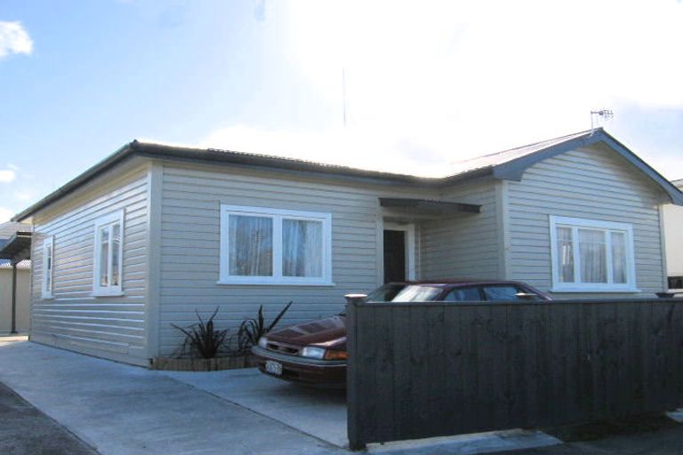 Photo of property in 351 Tremaine Avenue, Takaro, Palmerston North, 4412