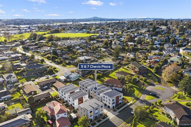 Photo of property in 6/5 Chevis Place, Pakuranga, Auckland, 2010