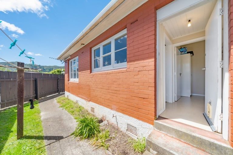 Photo of property in 195a Naenae Road, Naenae, Lower Hutt, 5011
