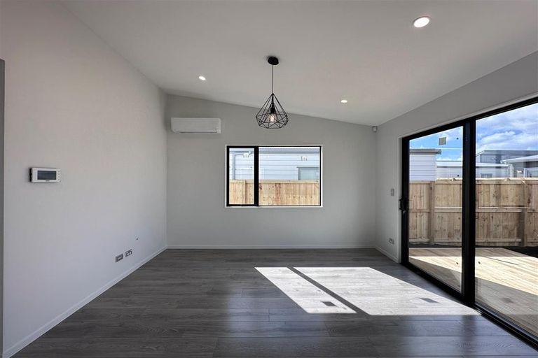 Photo of property in 40 John Gray Street, Papakura, 2110