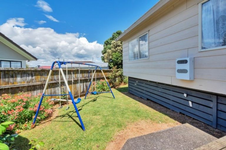 Photo of property in 6 Anglers Way, Wattle Downs, Auckland, 2102