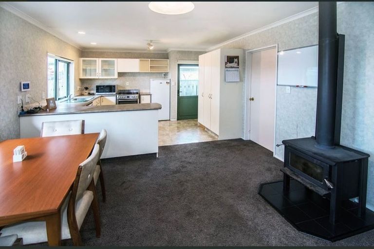 Photo of property in 52 Cambridge Terrace, Masterton, 5810