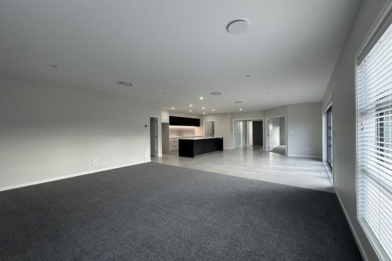 Photo of property in 5 Cassin Place, Taradale, Napier, 4112