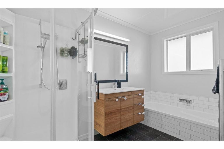 Photo of property in 32 Highfield Terrace, Newfield, Invercargill, 9812