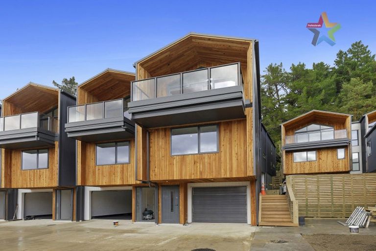 Photo of property in 15/33 Raukawa Street, Stokes Valley, Lower Hutt, 5019