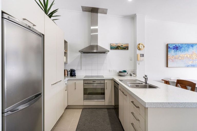 Photo of property in Atlas Apartments, 25/49 Maunganui Road, Mount Maunganui, 3116