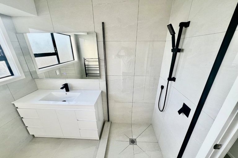 Photo of property in 27 Dissmeyer Drive, Clover Park, Auckland, 2019