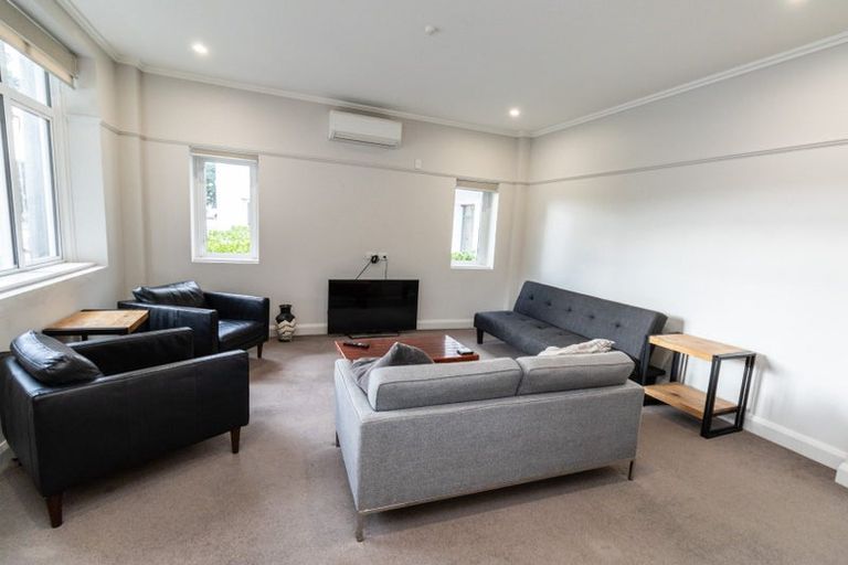 Photo of property in Fountain Court, 16/48 Oriental Parade, Oriental Bay, Wellington, 6011