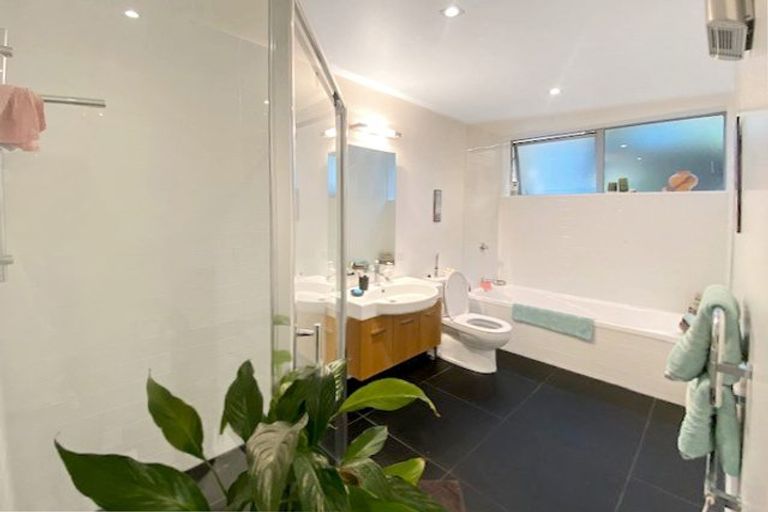 Photo of property in 156 Major Hornbrook Road, Mount Pleasant, Christchurch, 8081