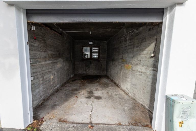 Photo of property in Fountain Court, 16/48 Oriental Parade, Oriental Bay, Wellington, 6011