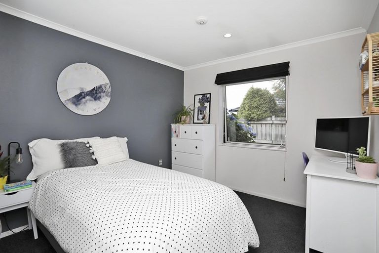 Photo of property in 16 Hoffman Court, Waikiwi, Invercargill, 9810