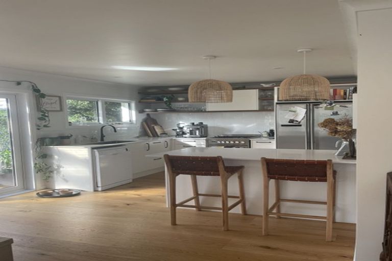 Photo of property in 9 Kaitawa Street, Waikanae Beach, Waikanae, 5036