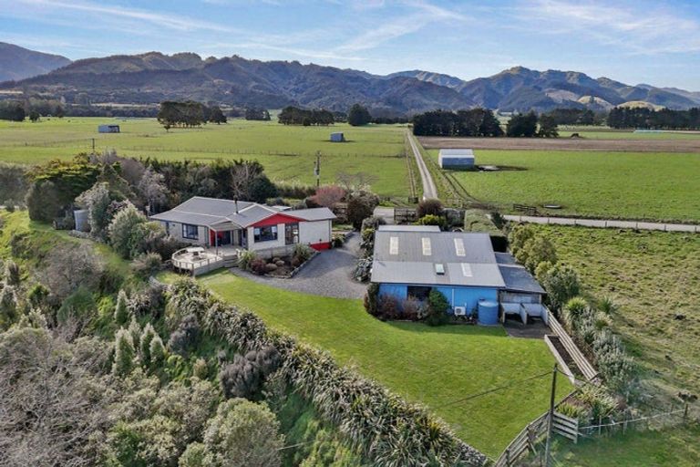 Photo of property in 645 Matarawa Road, Dalefield, Carterton, 5791