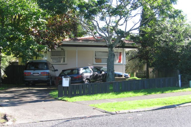 Photo of property in 146 Edgewater Drive, Pakuranga, Auckland, 2010