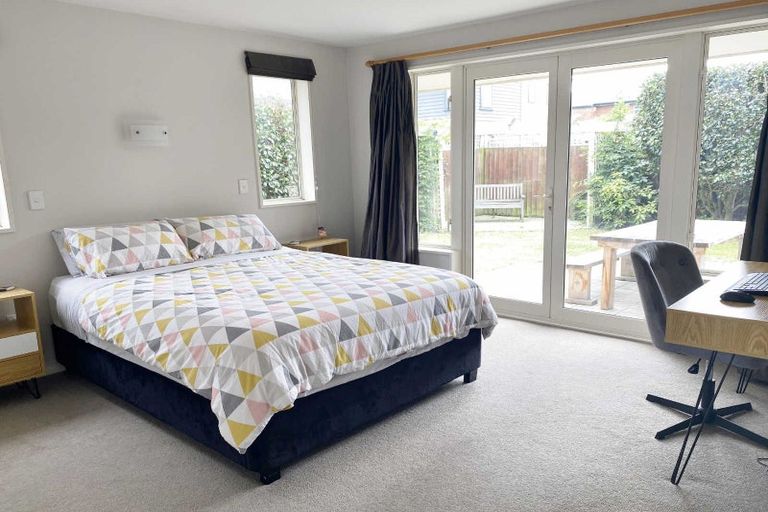 Photo of property in 2/37 Avonhead Road, Avonhead, Christchurch, 8042