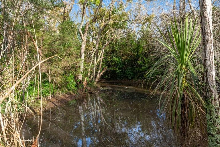 Photo of property in 11 Pineview Lane, Helensville, 0875