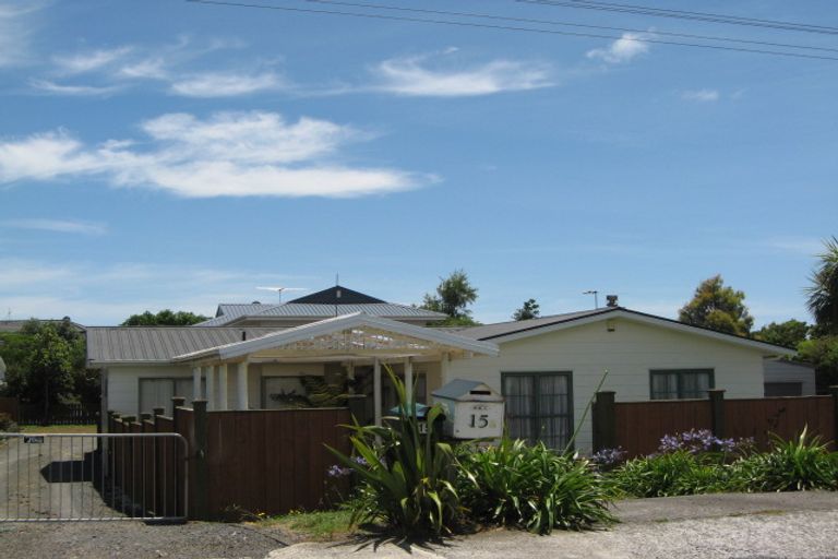 Photo of property in 15a Stevenson Road, Clarks Beach, 2122