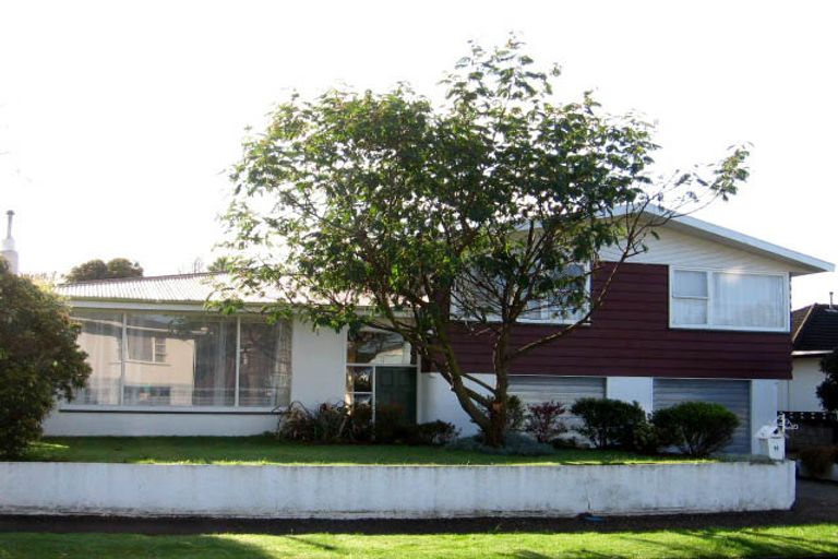 Photo of property in 14 Wincanton Place, Awapuni, Palmerston North, 4412