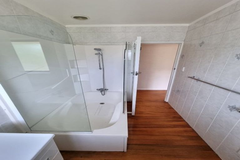 Photo of property in 4 Staines Avenue, Mangere East, Auckland, 2024