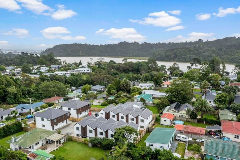 Photo of property in 133b Lancaster Road, Beach Haven, Auckland, 0626